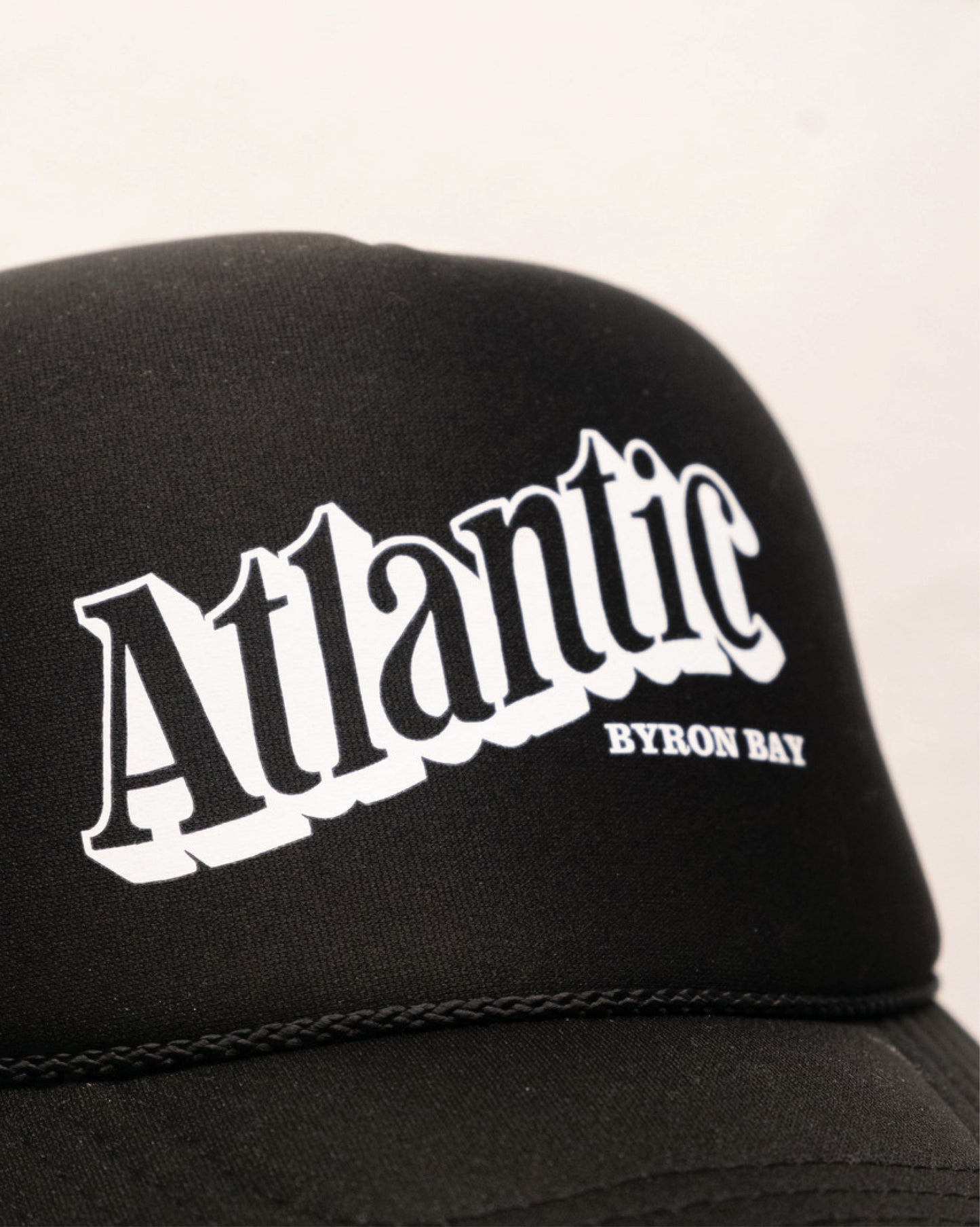 ATLANTIC RETRO TRUCKER HAT - BLACK