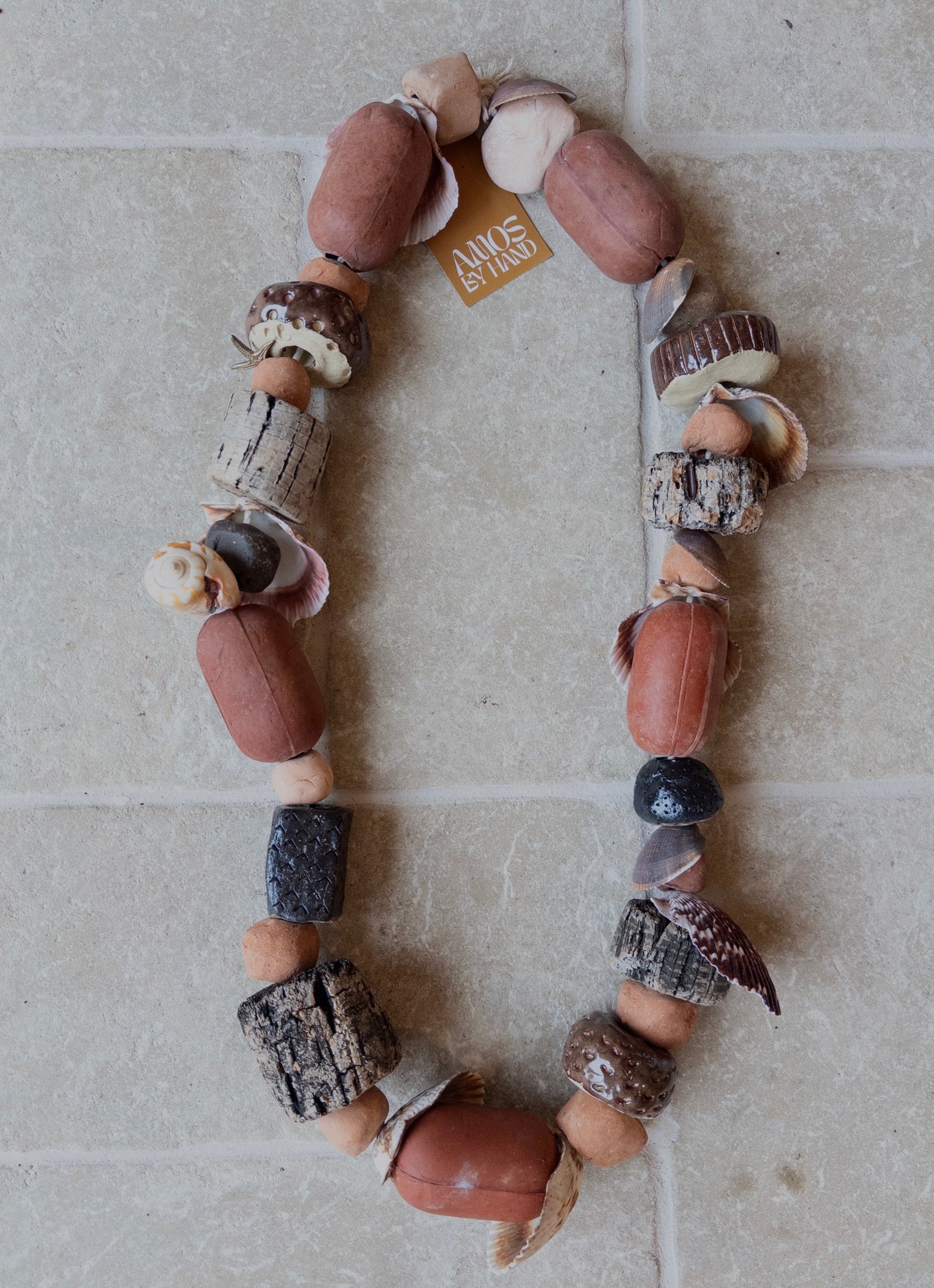 BEACHCOMBER NECKLACE NUT