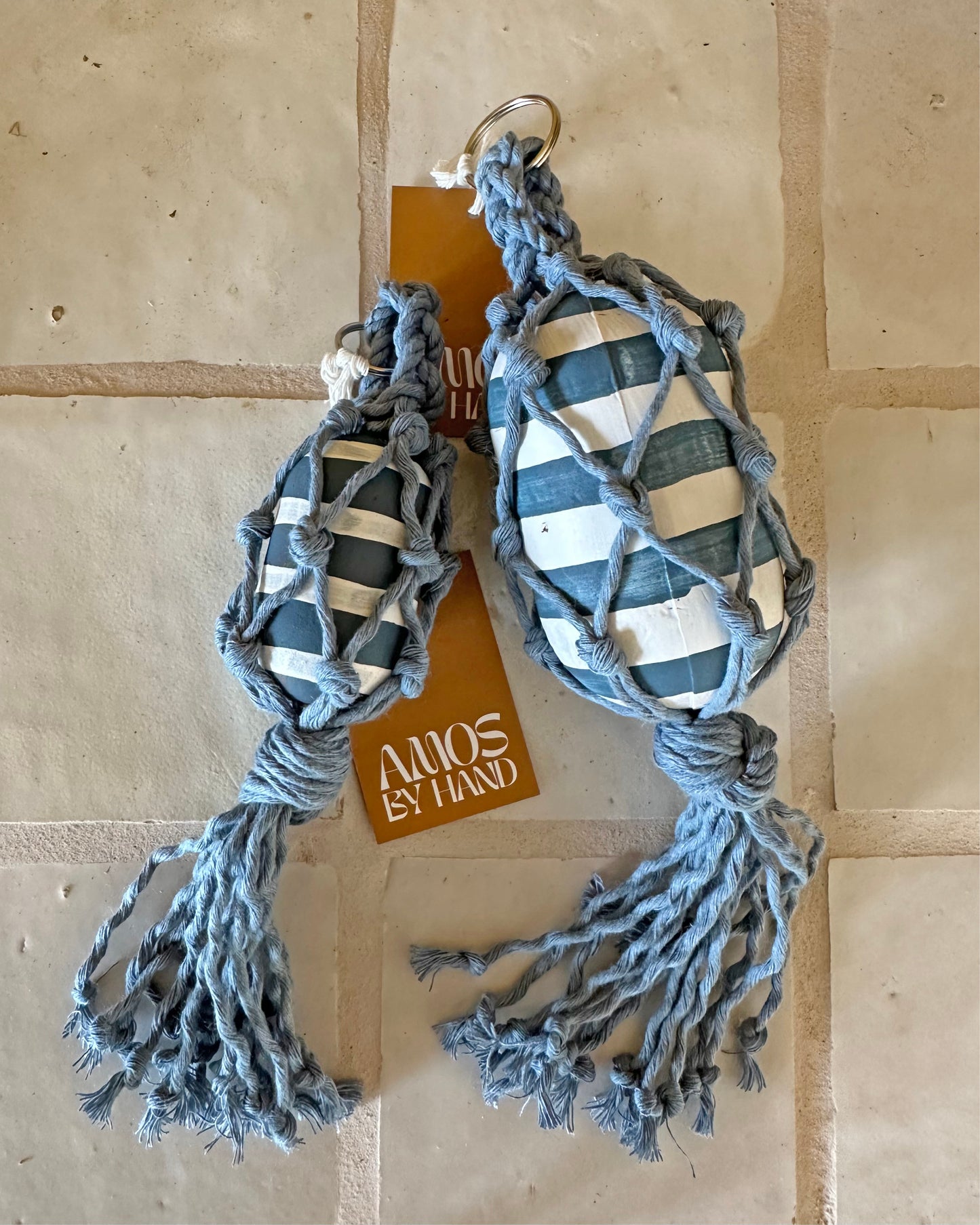 FISHERMAN KEY RING POWDER BLUE & WHITE