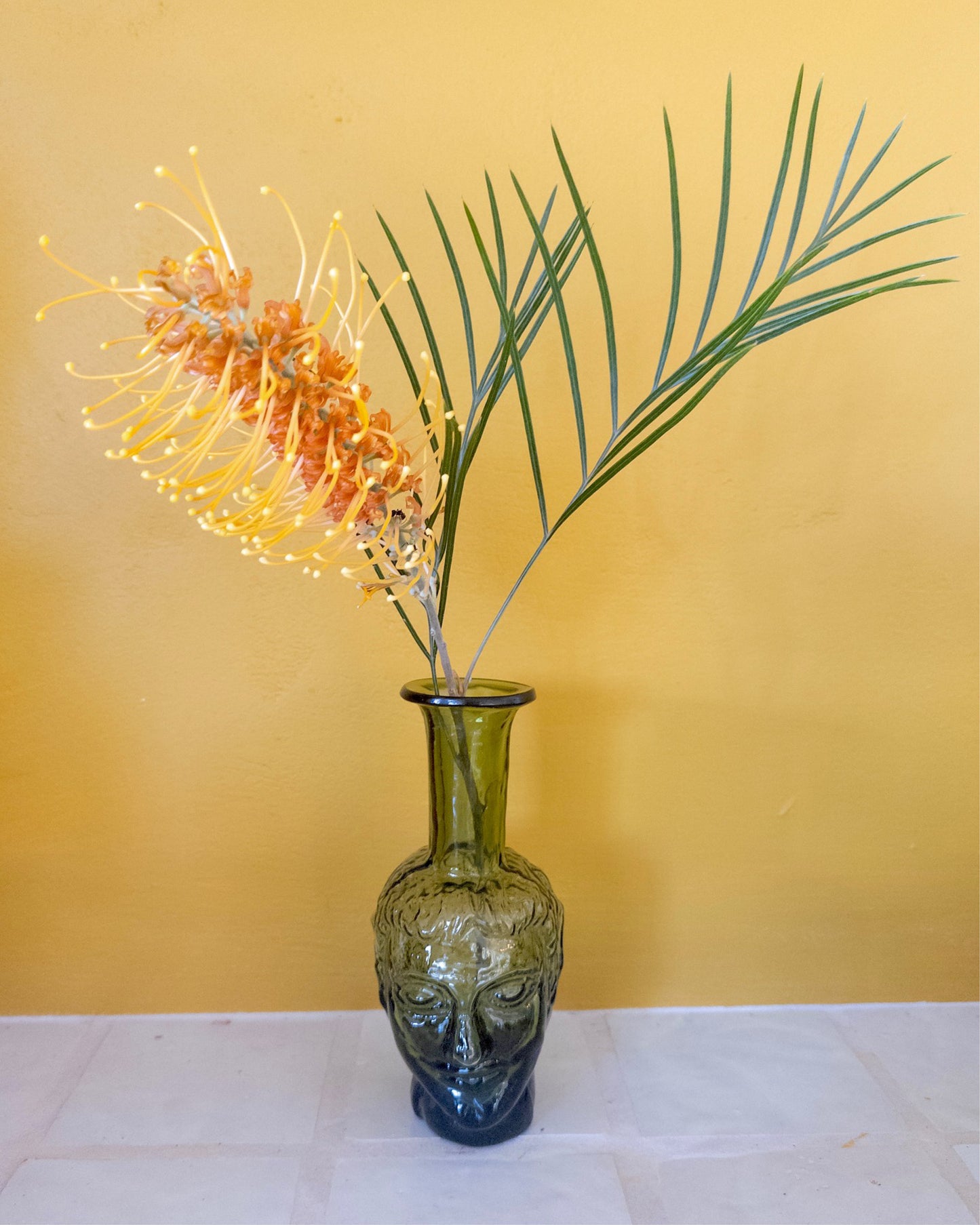 TETE VASE OLIVE