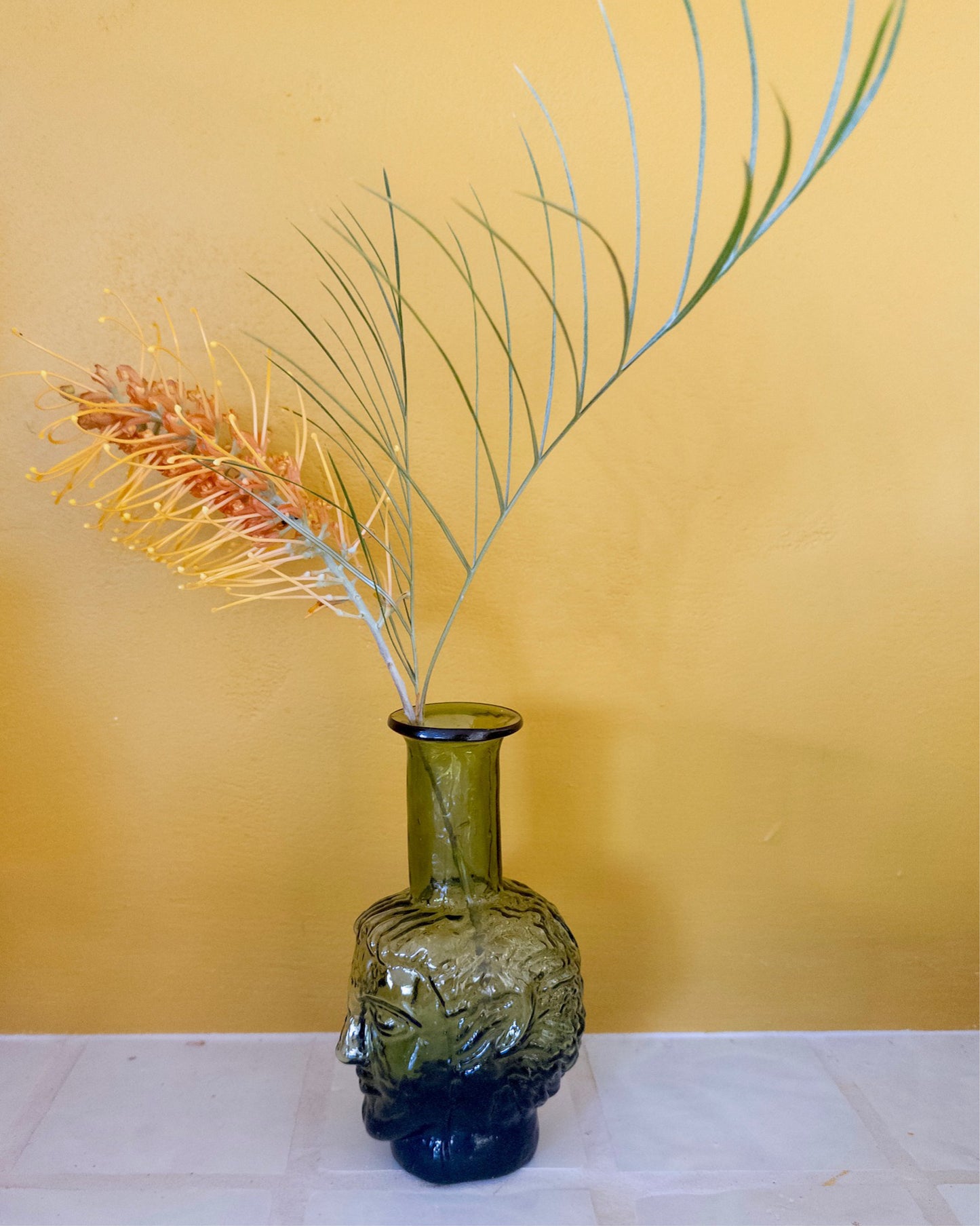 TETE VASE OLIVE