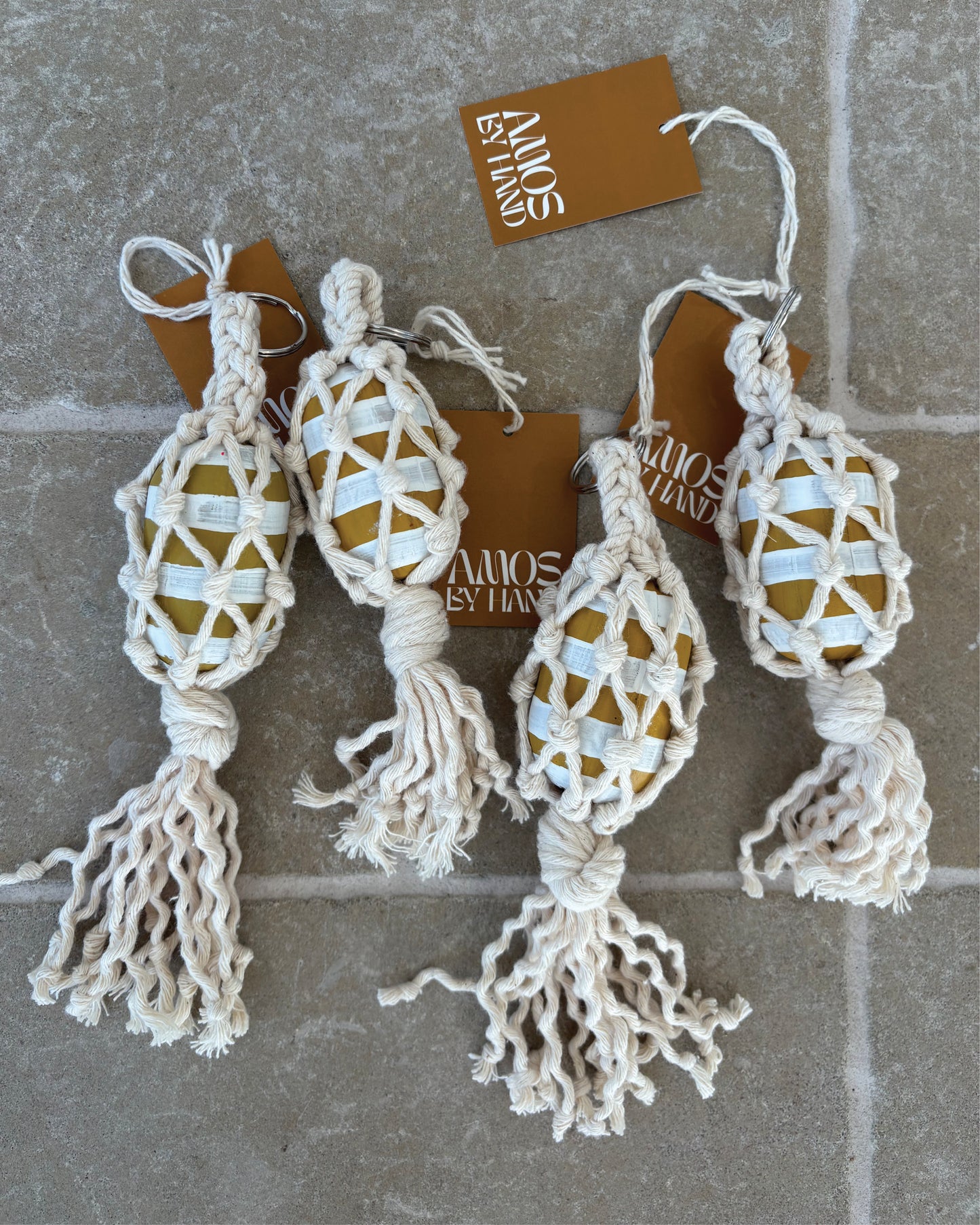 FISHERMAN KEY RING WHITE + MUSTARD