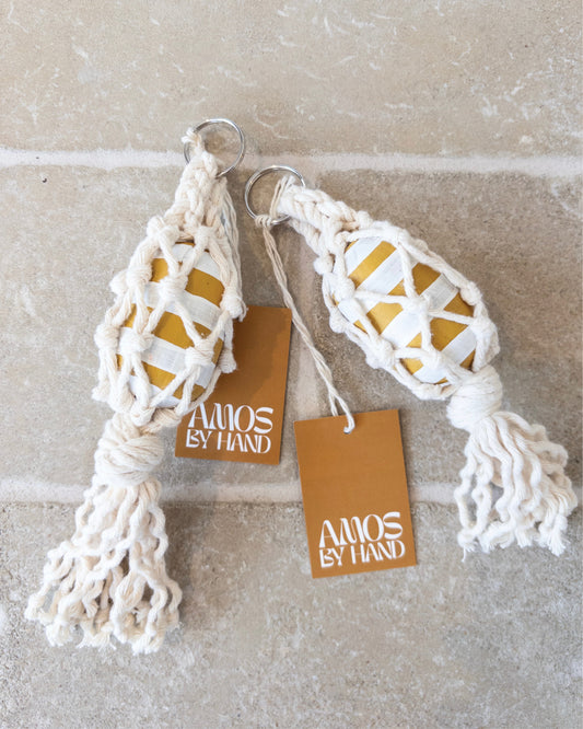 FISHERMAN KEY RING WHITE + MUSTARD