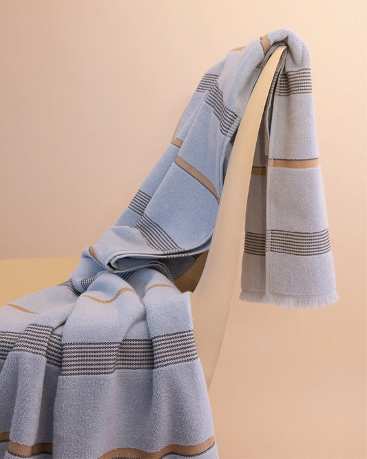 MIST BEACH OR BATH TOWEL